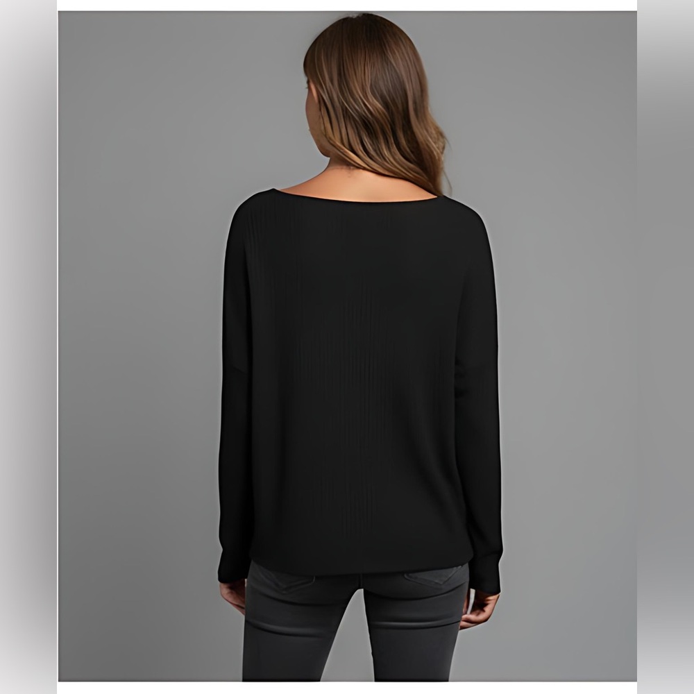 Color Block Asymmetrical Neck Tee - Picture 4 of 6